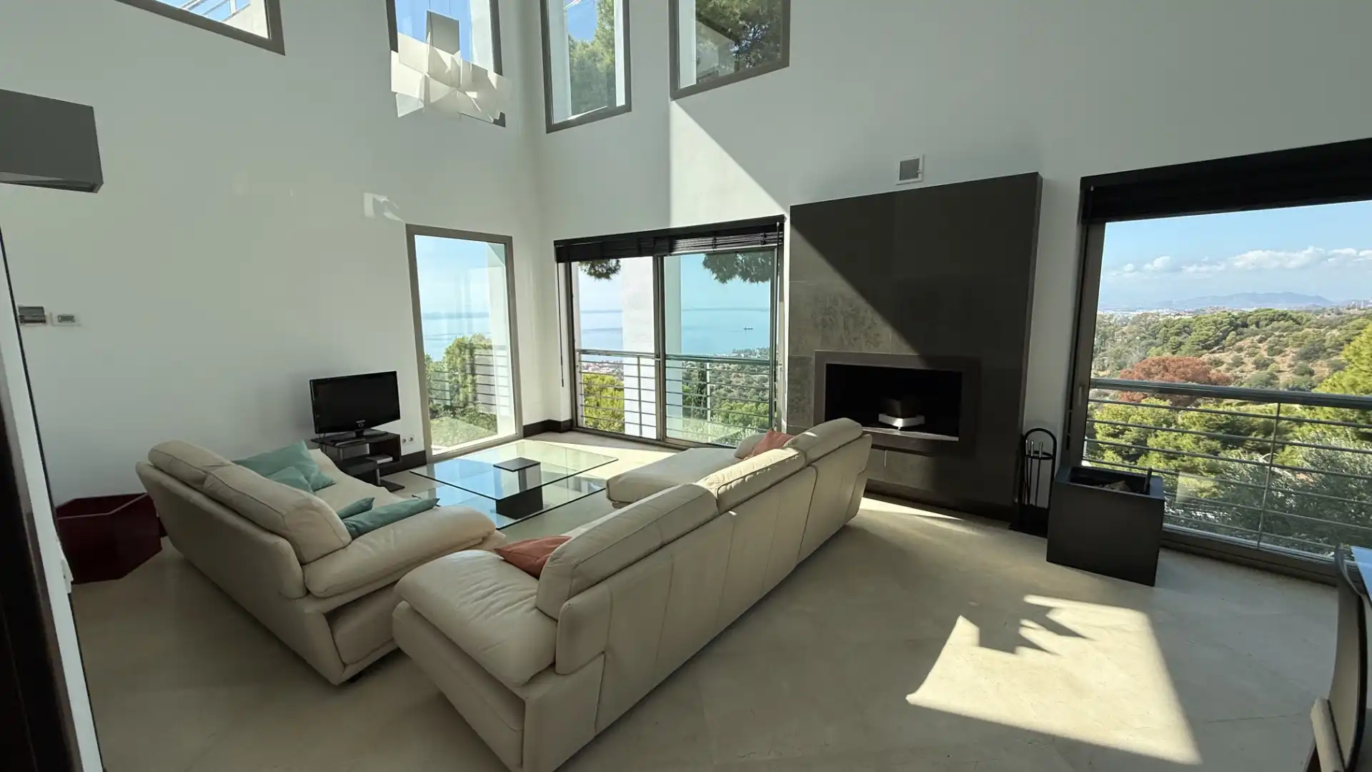 Houses for sale in Calle Esterlicia, 1, Pinares de San Antón