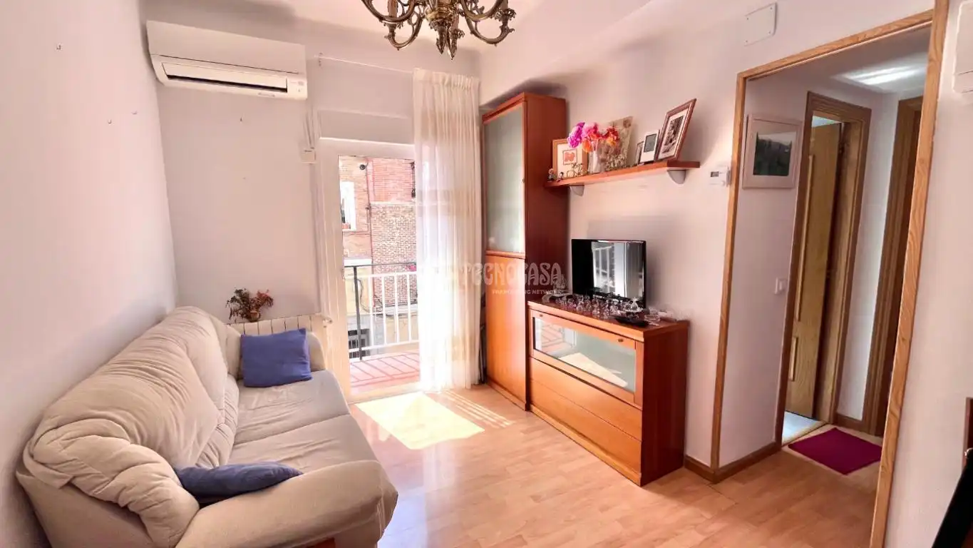 Living room of Flat for sale in Madrid  with Heating and Terrace