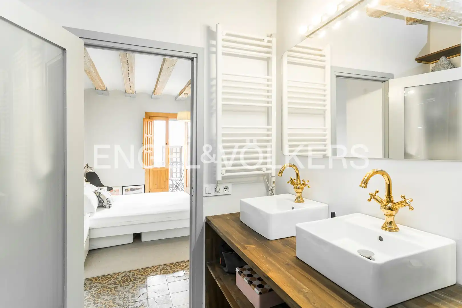 Bathroom of Flat for rent in Barcelona  with Air Conditioner, Heating and Storage room
