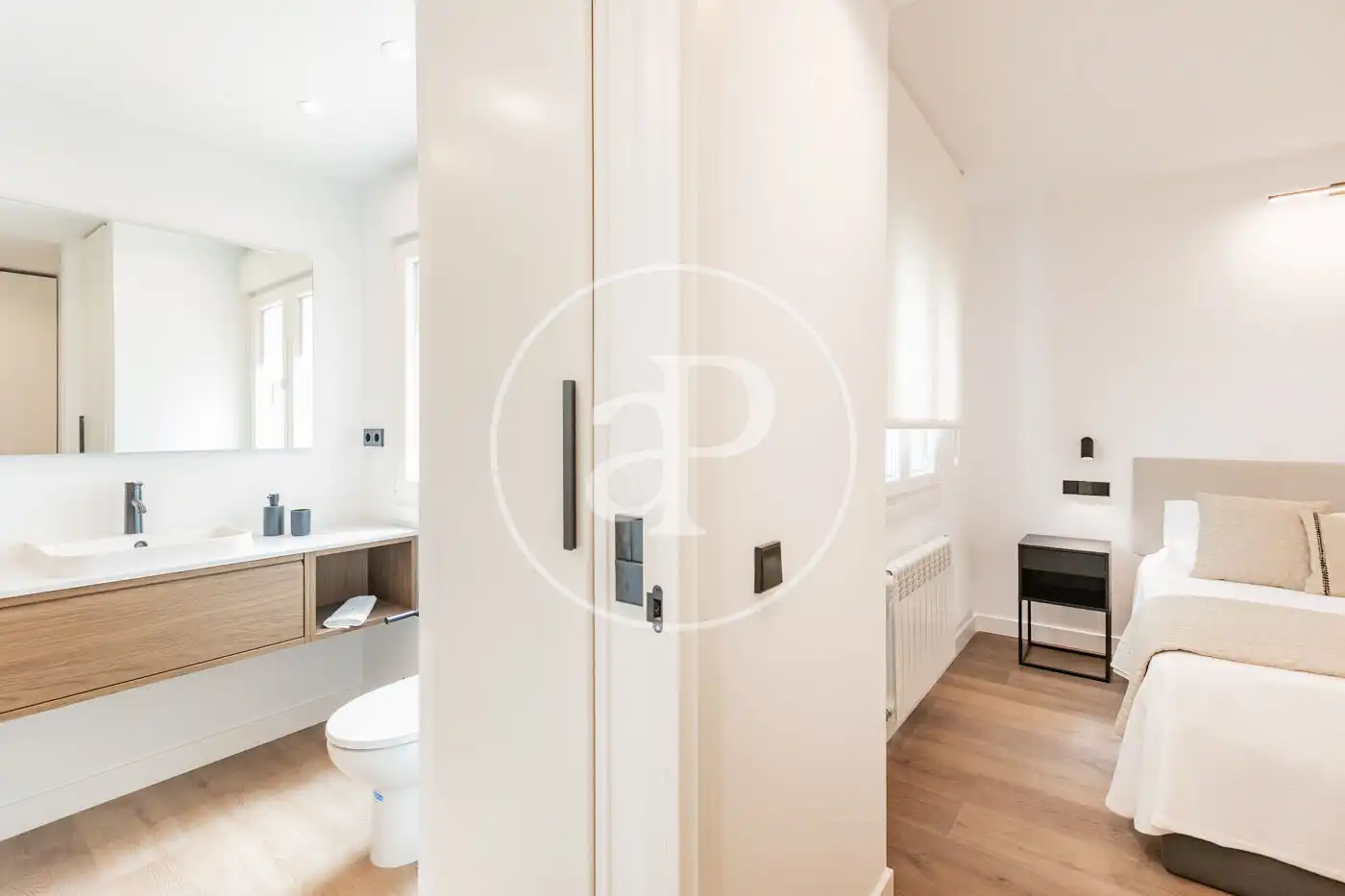 Baño de Piso en venta en Madrid con Aire acondicionado, Calefacción y Amueblado