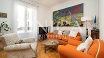 Living room of Flat for sale in  Madrid Capital  with Air Conditioner, Heating and Parquet flooring