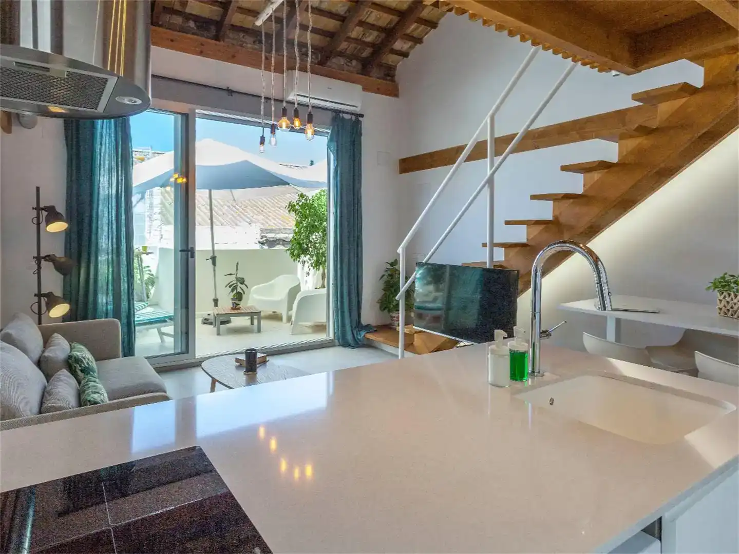 Sala d'estar de Apartament de lloguer en  Valencia Capital amb Aire condicionat