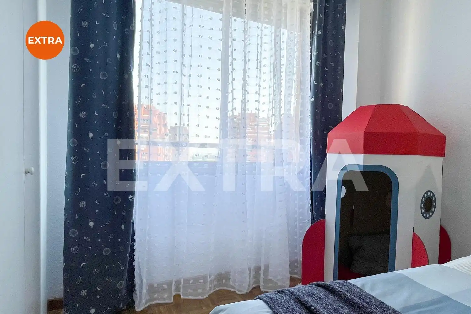 Dormitori de Pis en venda en Madrid amb Calefacció, Parquet i Piscina comunitària