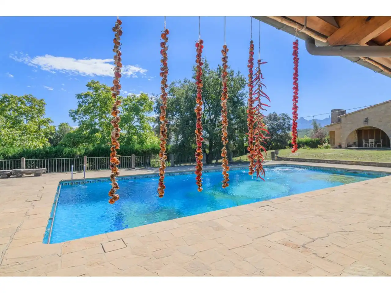 Schwimmbecken von Haus oder Chalet zum Verkauf in Sant Vicenç de Castellet mit Klimaanlage, Heizung und Privatgarten