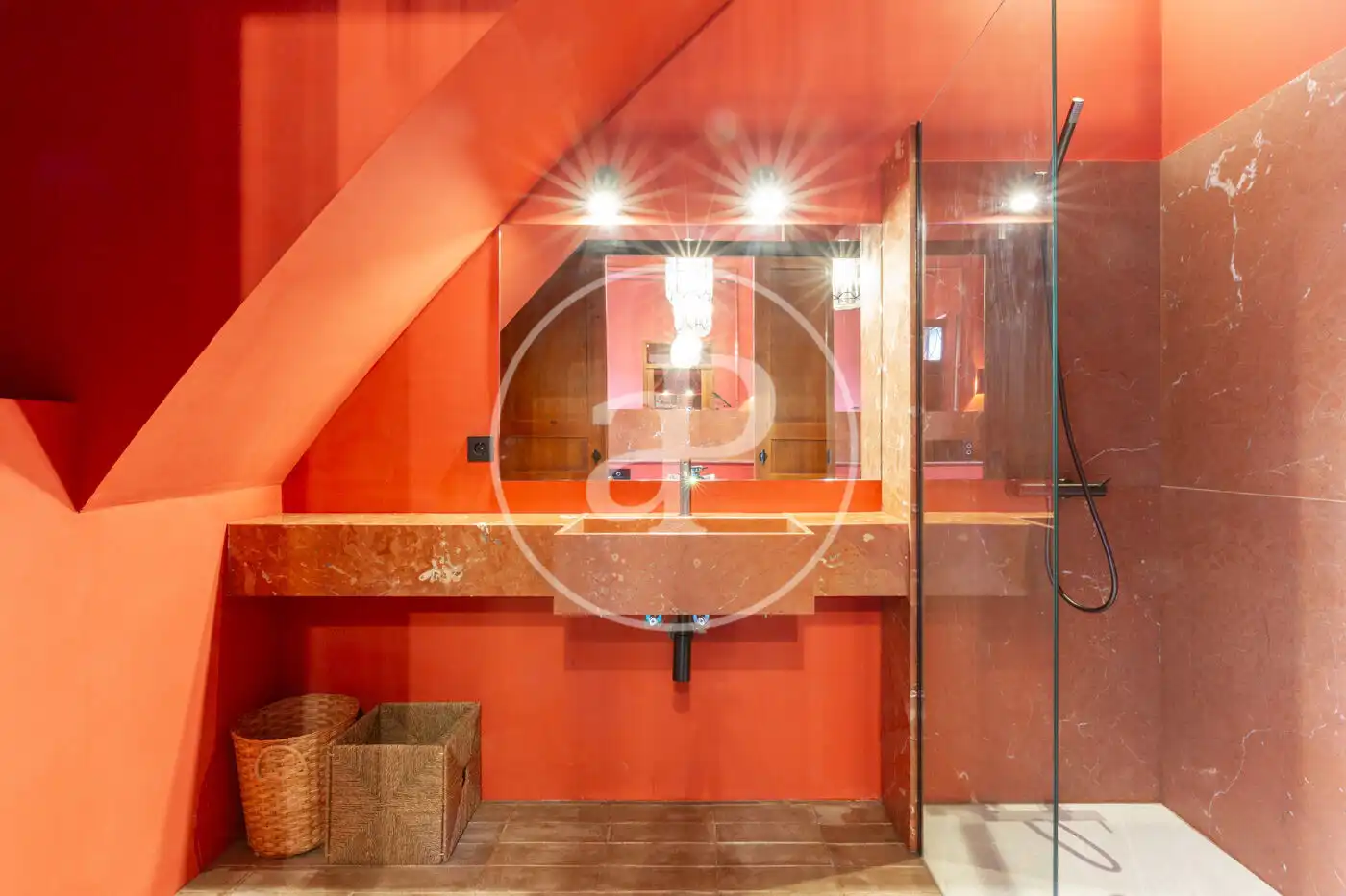 Baño de Casa adosada en venta en Valencia con Aire acondicionado, Calefacción y Amueblado