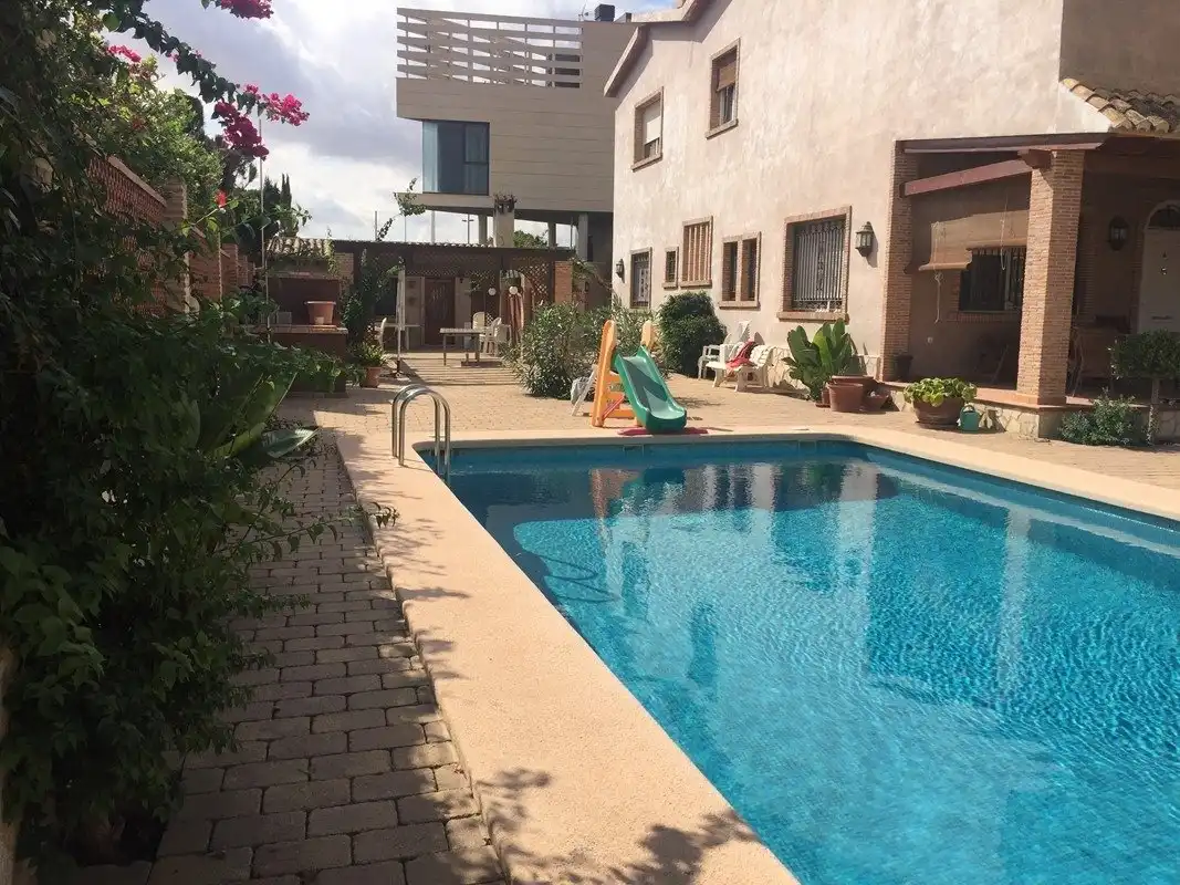 Piscina de Casa o xalet en venda en Elche / Elx amb Jardí privat, Terrassa i Piscina