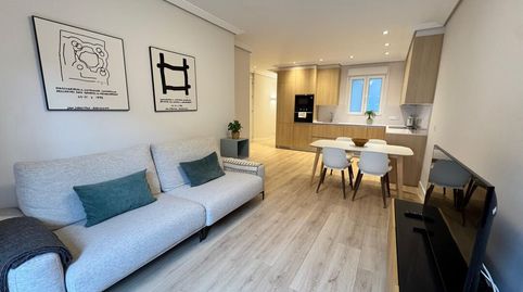 Foto 2 de Piso de alquiler en Área Romántica, Donostia - San Sebastián