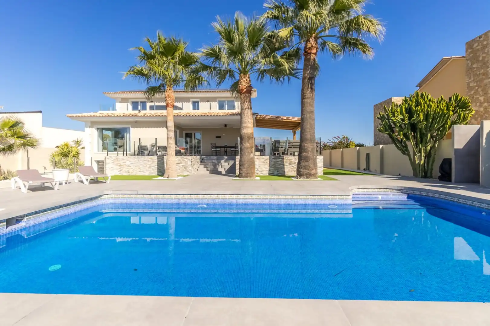 Chalet en venta en Pueblo - Urbanizaciones, imagen 2