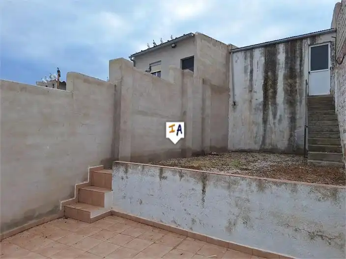 Casa adosada en venta en Santiago de Calatrava con Terraza y Trastero