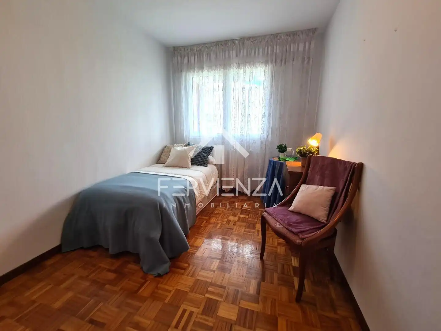Dormitori de Pis en venda en Oviedo 