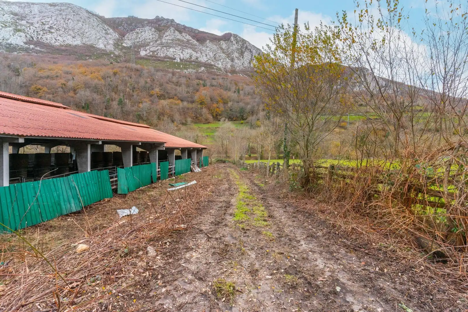 Local en venta en Caso con Amueblado