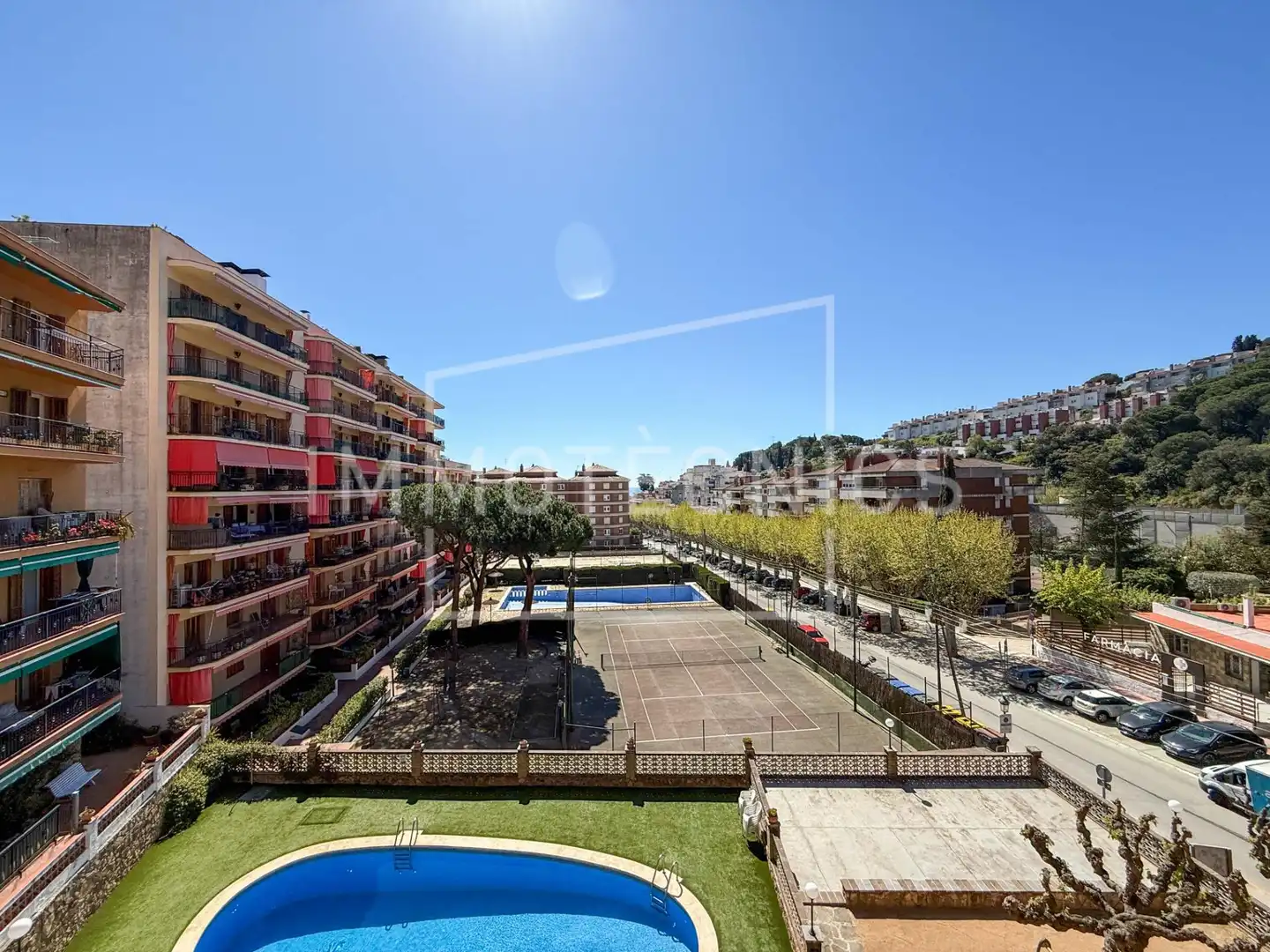 Vista exterior de Piso en venta en Caldes d'Estrac con Balcón y Piscina comunitaria