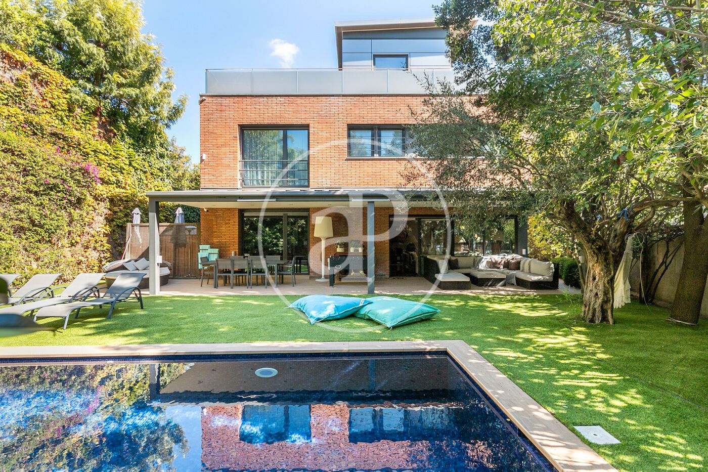 Garden of House or chalet for sale in  Barcelona Capital  with Air Conditioner, Heating and Private garden