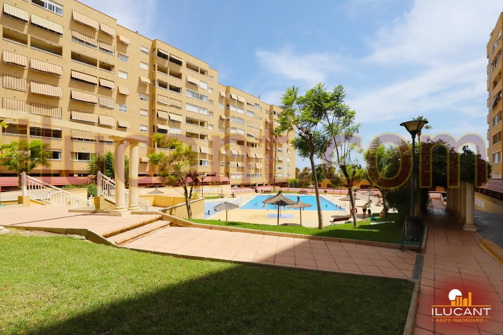 Swimming pool of Flat for sale in Alicante / Alacant  with Air Conditioner, Heating and Terrace