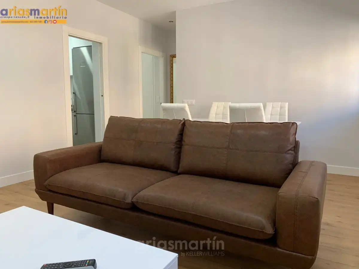 Sala d'estar de Pis de lloguer en Salamanca amb Calefacció, Forn i Rentadora