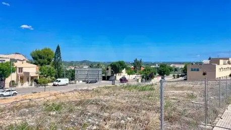 Residential land for sale in Pego