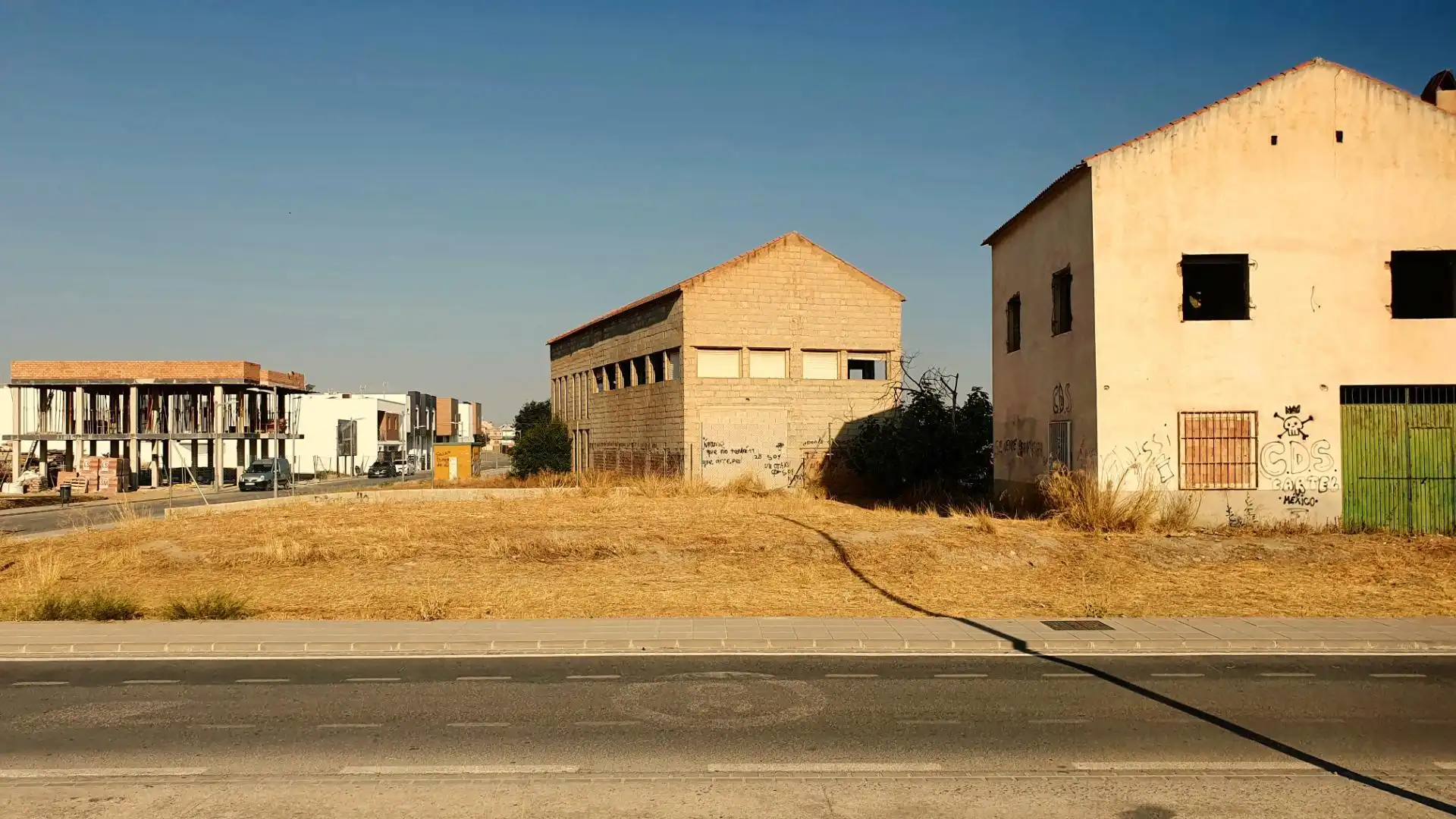 Terreny residencial en venda a Avenida a, imagen 3