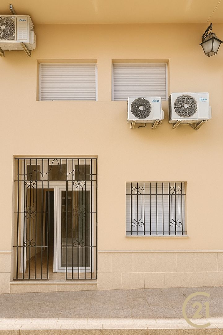 Vista exterior de Local en venda en Málaga Capital amb Aire condicionat