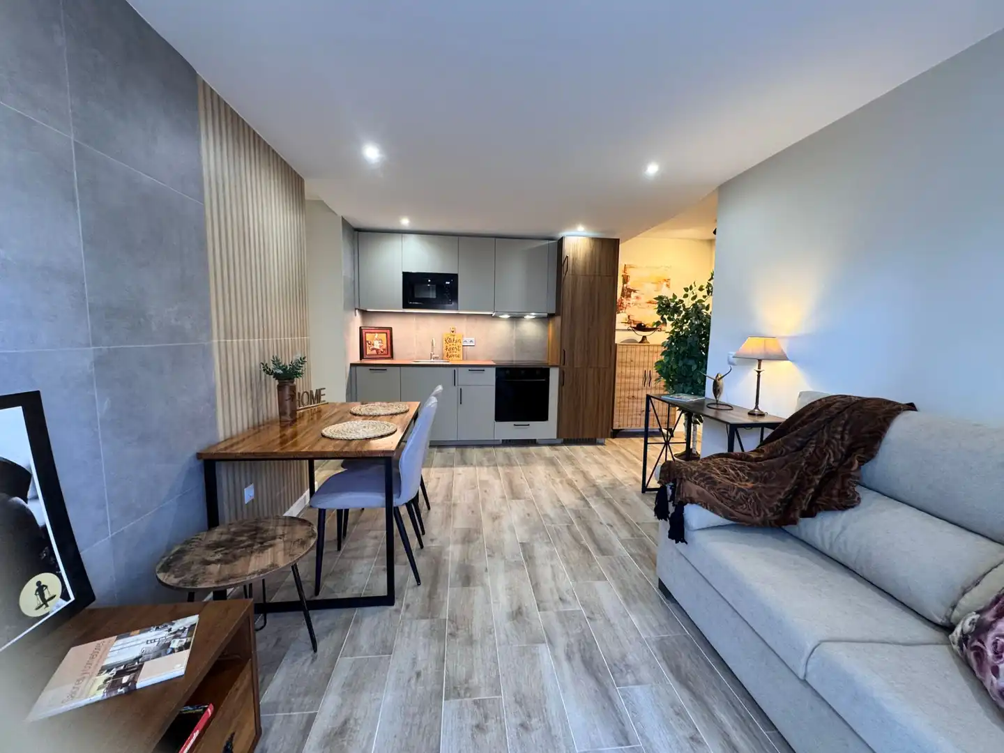 Living room of Flat for sale in Málaga  with Air Conditioner, Terrace and Furnished