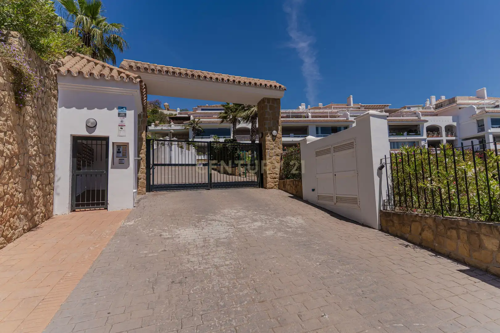 Vista exterior de Apartamento en venta en Rincón de la Victoria con Aire acondicionado, Trastero y Piscina