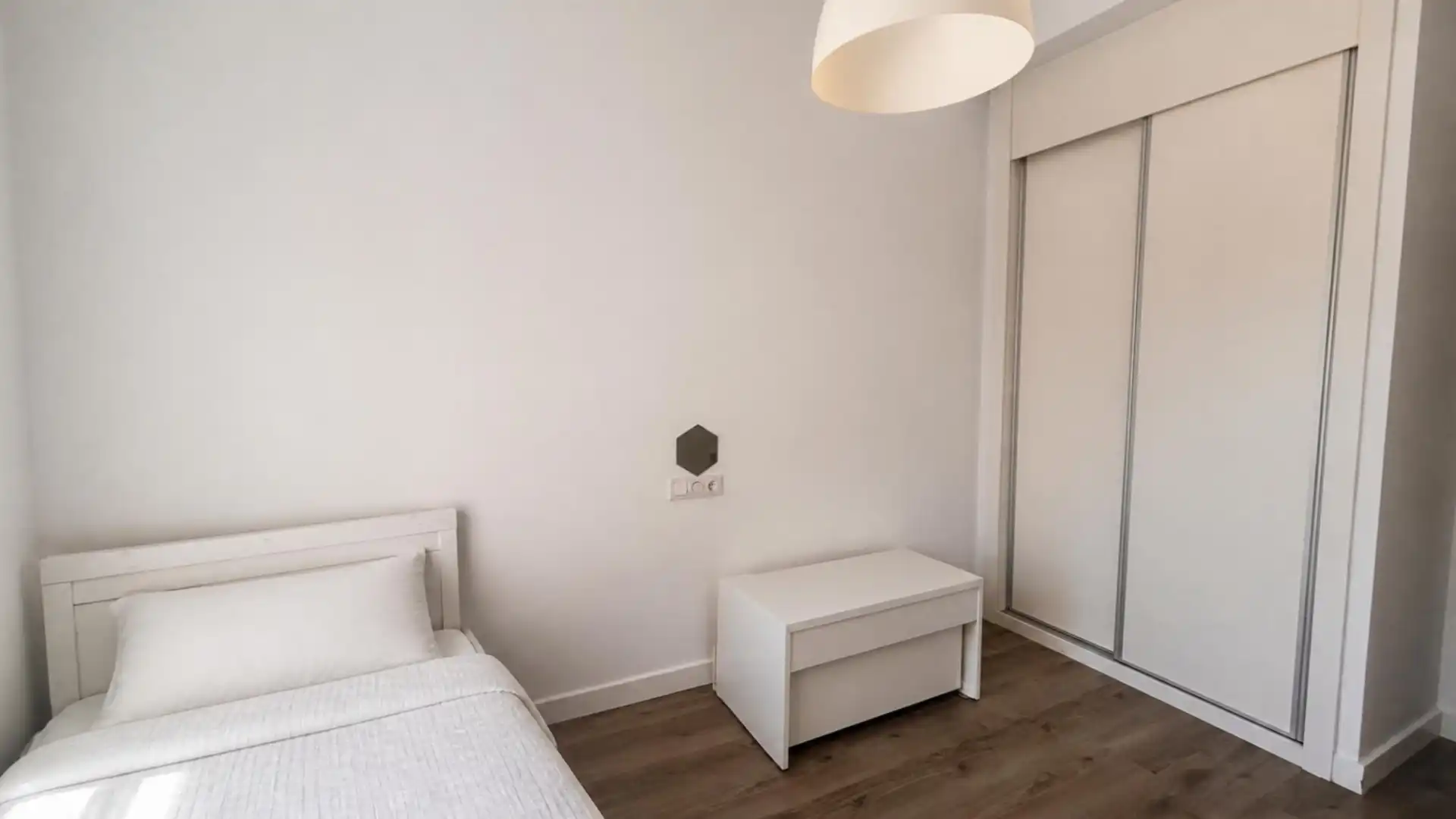 Habitación de Piso en venta en Valencia con Aire acondicionado, Calefacción y Jardín privado