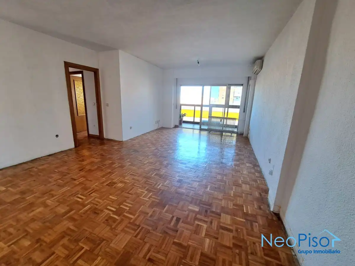Sala de estar de Piso en venta en Alcorcón con Terraza y Piscina
