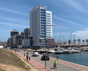 Vista exterior de Edifici en venda en Badalona