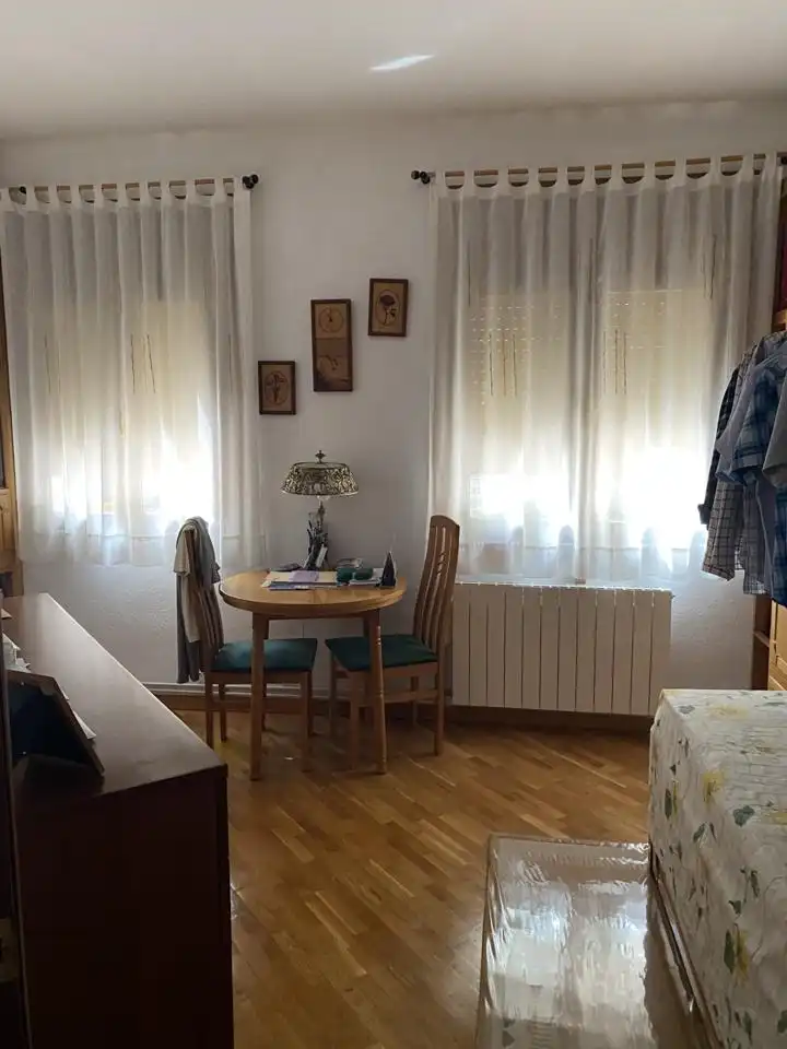 Dormitori de Edifici en venda en Santa Coloma de Gramenet
