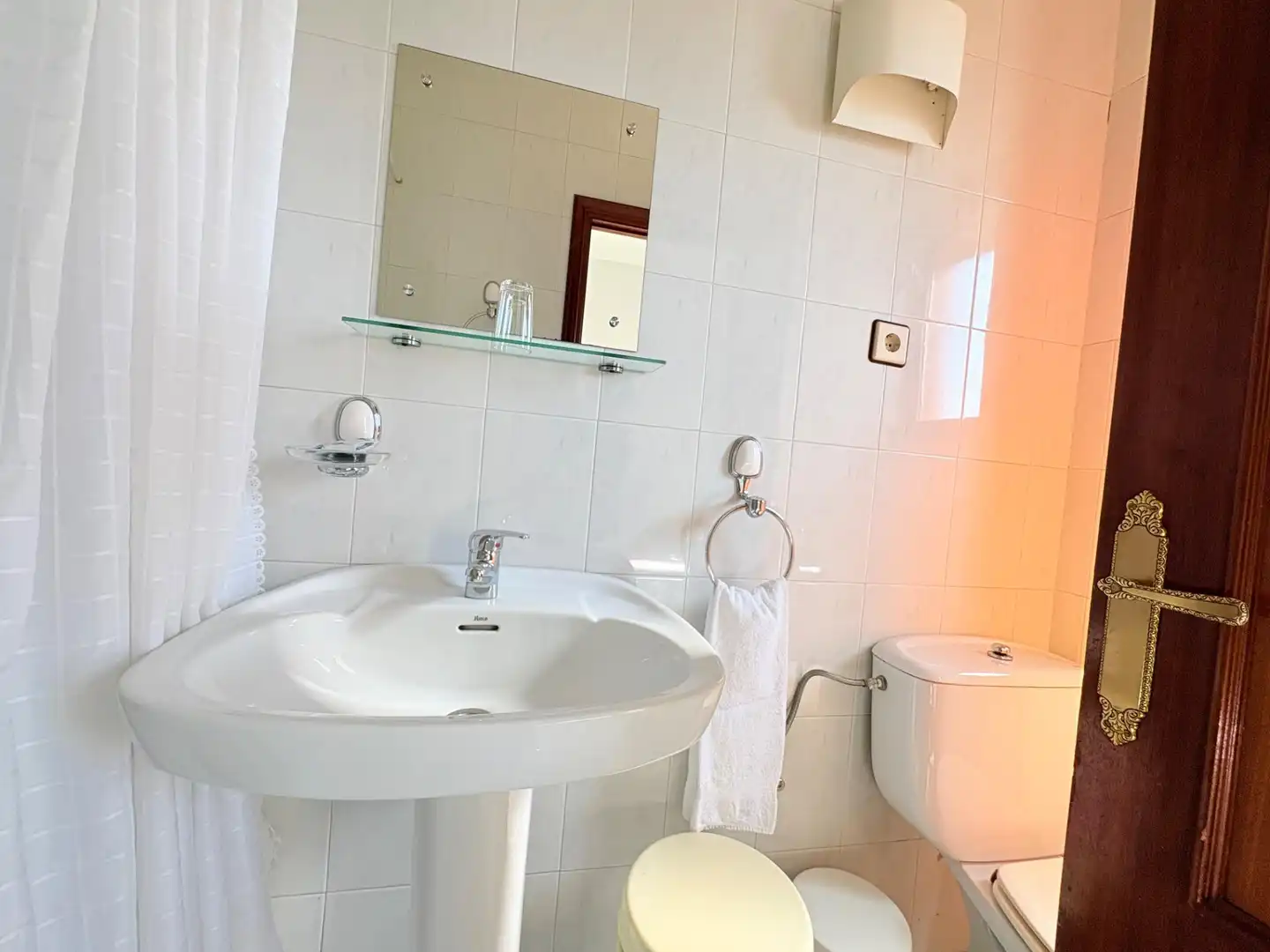 Badezimmer von Gebäude zum Verkauf in Carracedelo