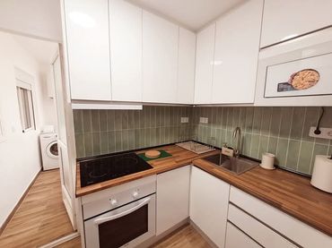 Piso con ascensor en venta en Calle Mercurio 54
