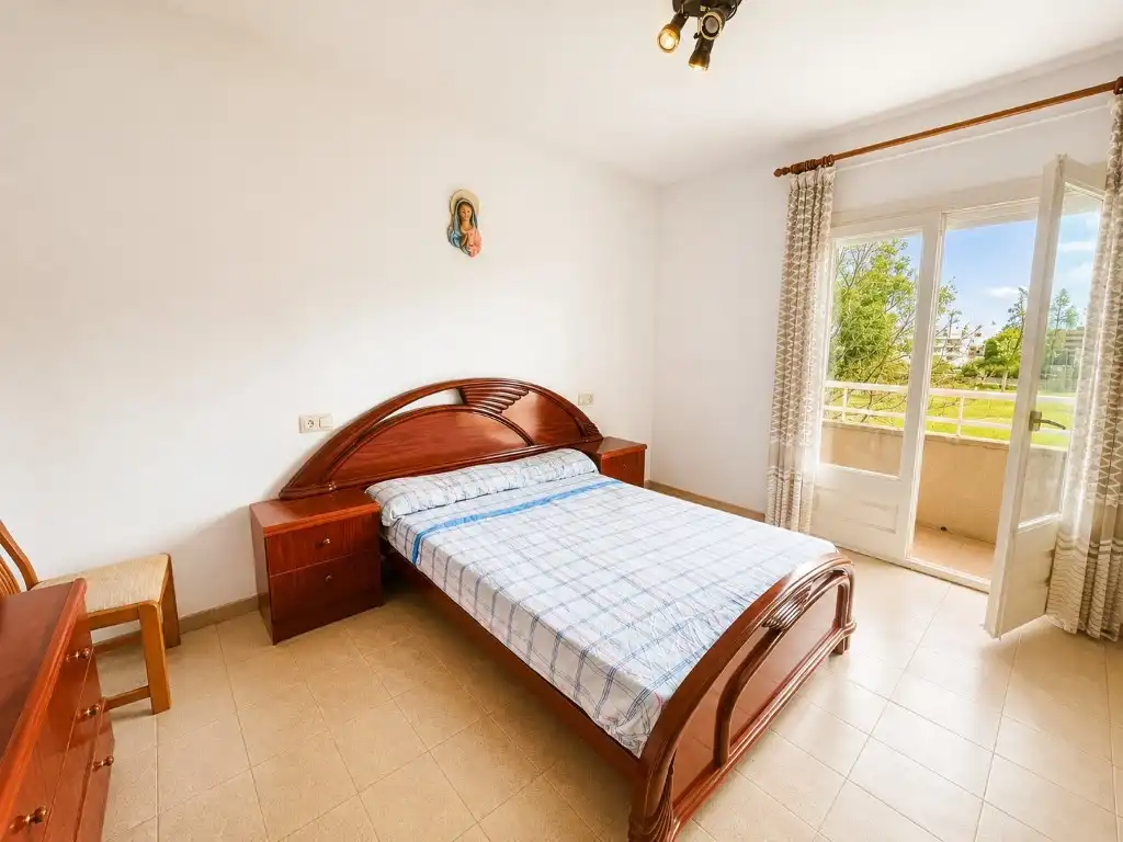Dormitori de Apartament en venda en Roses