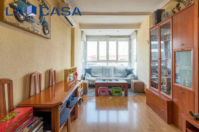 Piso en Venta en Calle Alondra en Vista Alegre