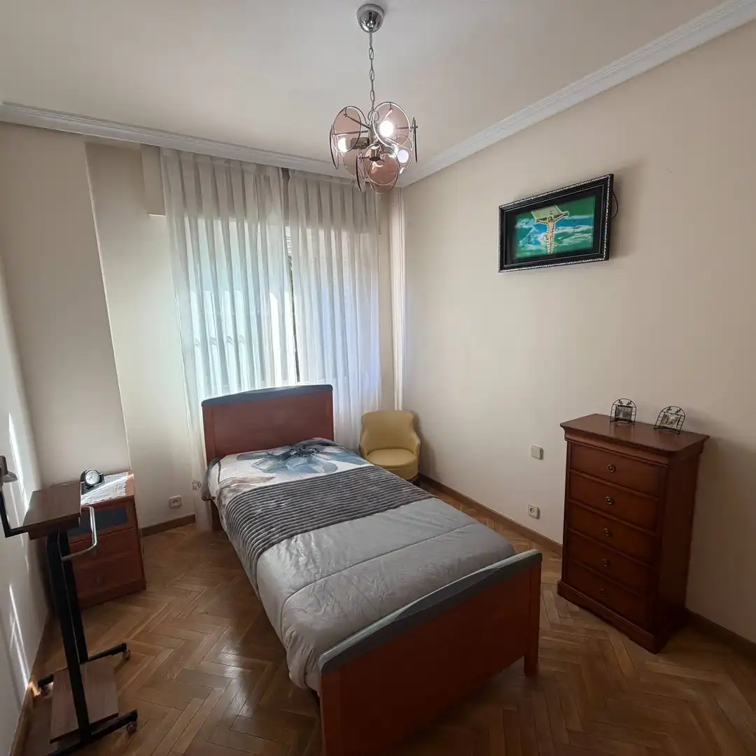 Habitación de Piso en venta en Madrid con Piscina comunitaria