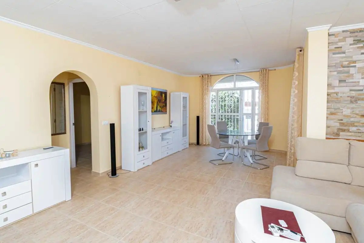 Villa mit Pool zum Verkauf in Mil Palmeras, imagen 3