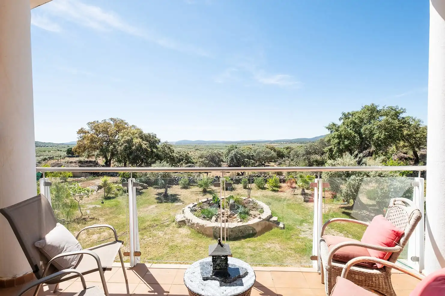 Terraza de Finca rústica en venta en Montánchez con Aire acondicionado, Calefacción y Jardín privado
