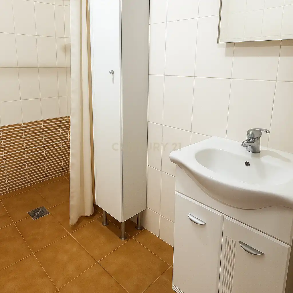 Bany de Casa o xalet en venda en Cáceres amb Jardí privat i Piscina