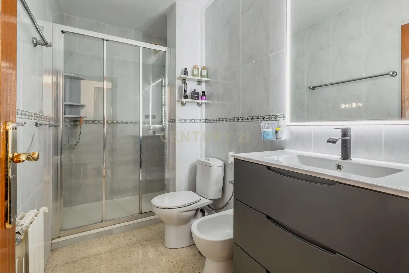 Baño de Apartamento en venta en Sant Joan Despí con Aire acondicionado y Balcón
