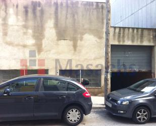 Vista exterior de Nau industrial de lloguer en Terrassa