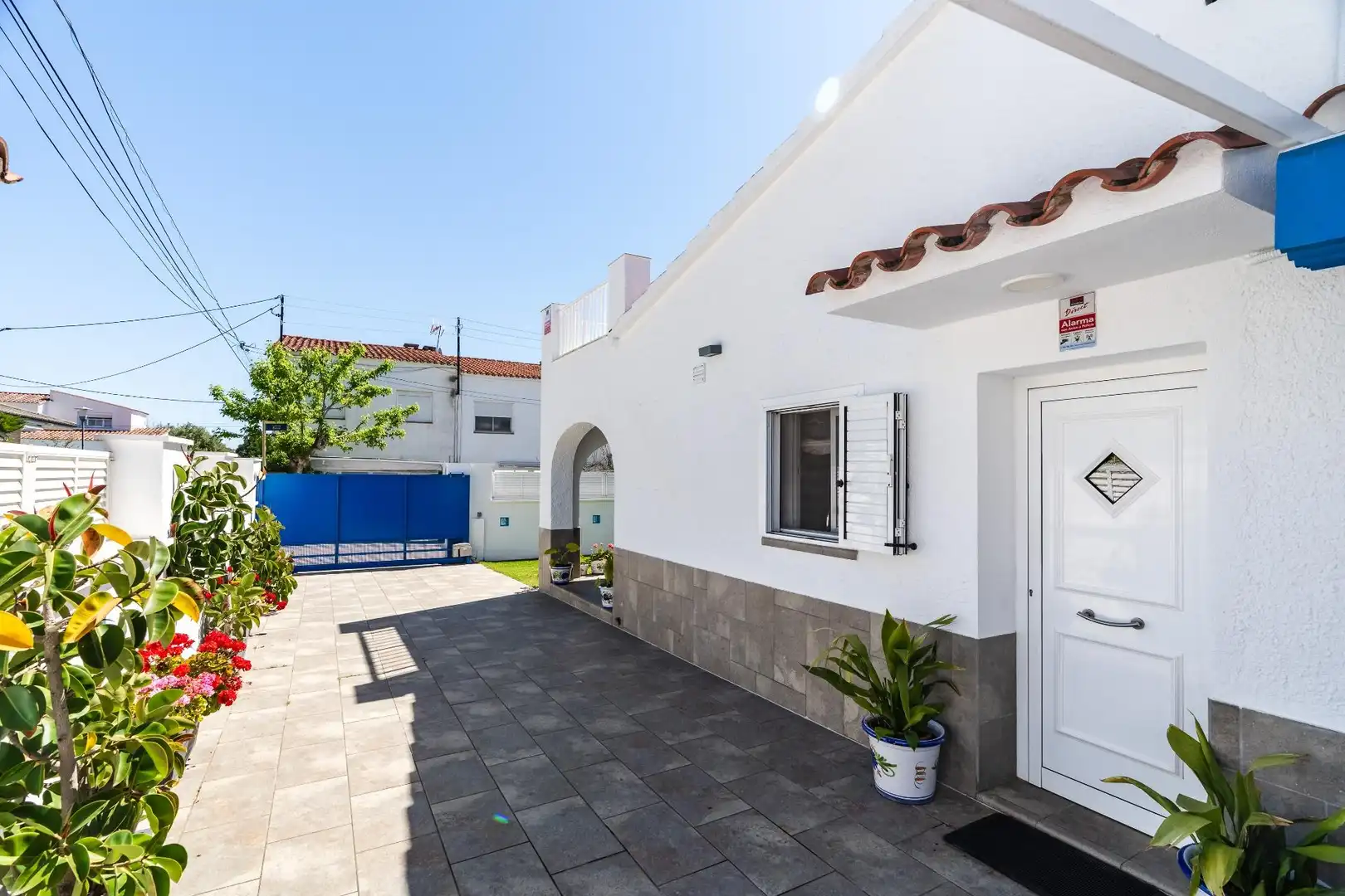 Vista exterior de Casa o xalet en venda en Cambrils amb Aire condicionat, Calefacció i Jardí privat