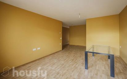 Living room of Flat for sale in Medina del Campo  with Balcony