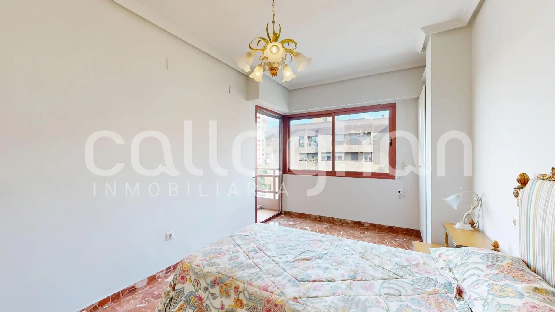 Habitación de Piso en venta en Valencia con Calefacción, Terraza y Balcón
