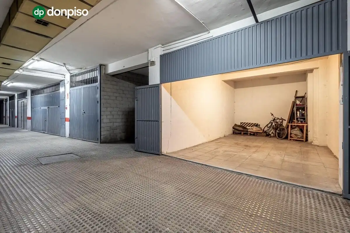 Parking de Piso en venta en Granada con Aire acondicionado, Calefacción y Terraza