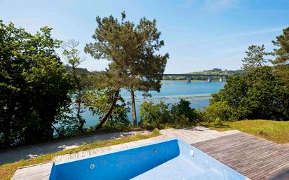 Piscina de Casa o xalet en venda en Paderne amb Terrassa i Piscina