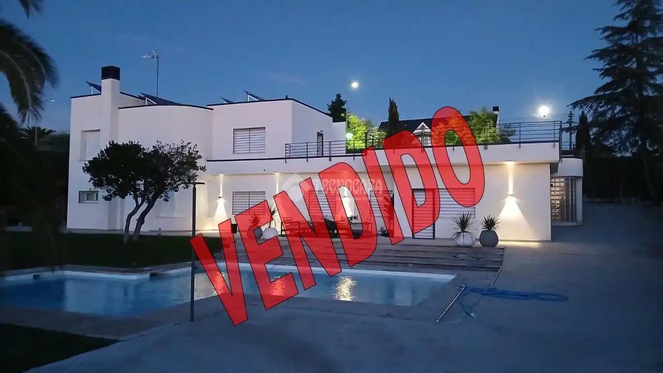 Vista exterior de Casa o xalet en venda en Villaviciosa de Odón