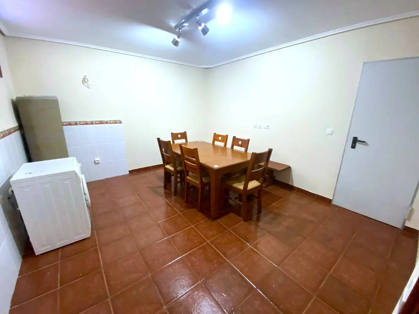 Menjador de Casa adosada en venda en Castro-Urdiales amb Calefacció, Parquet i Terrassa