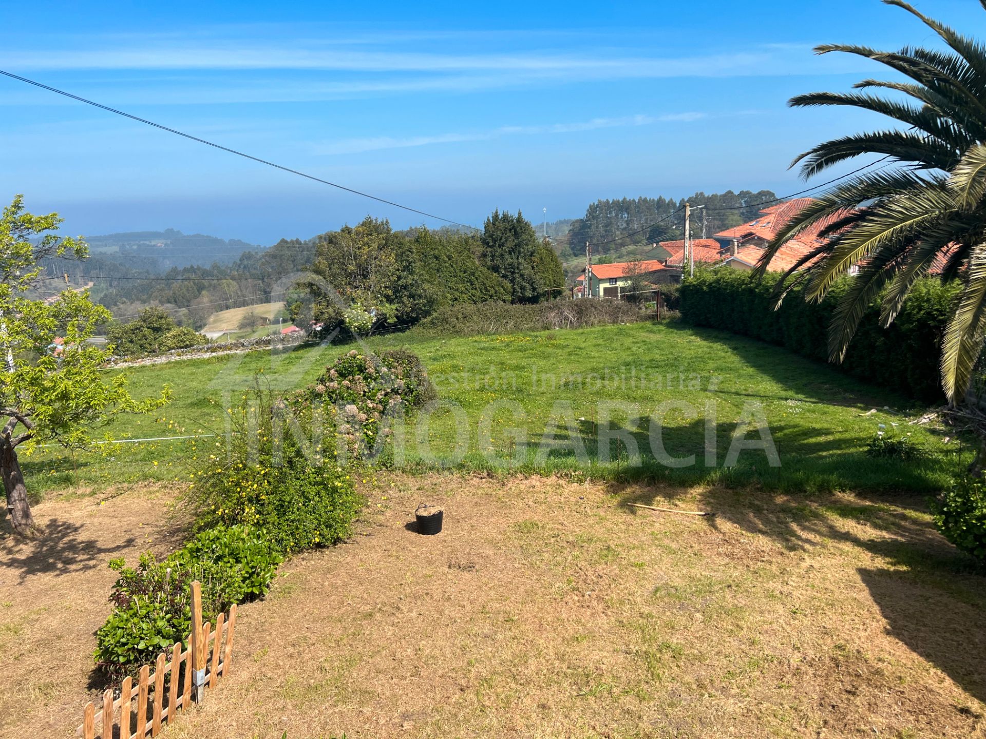 Casa o xalet en venda en Pravia amb Calefacció, Jardí privat i Parquet