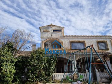 Casa con balcone in vendita a Carretera Polígono 64 Paraje 740 LOS PRADOS