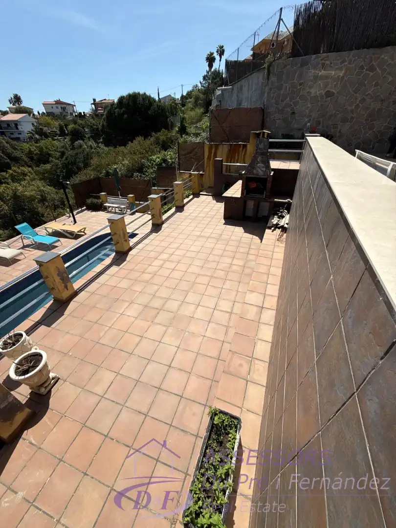 Casa aparellada amb terrassa en venda a Sant Cebrià de Vallalta, imagen 4