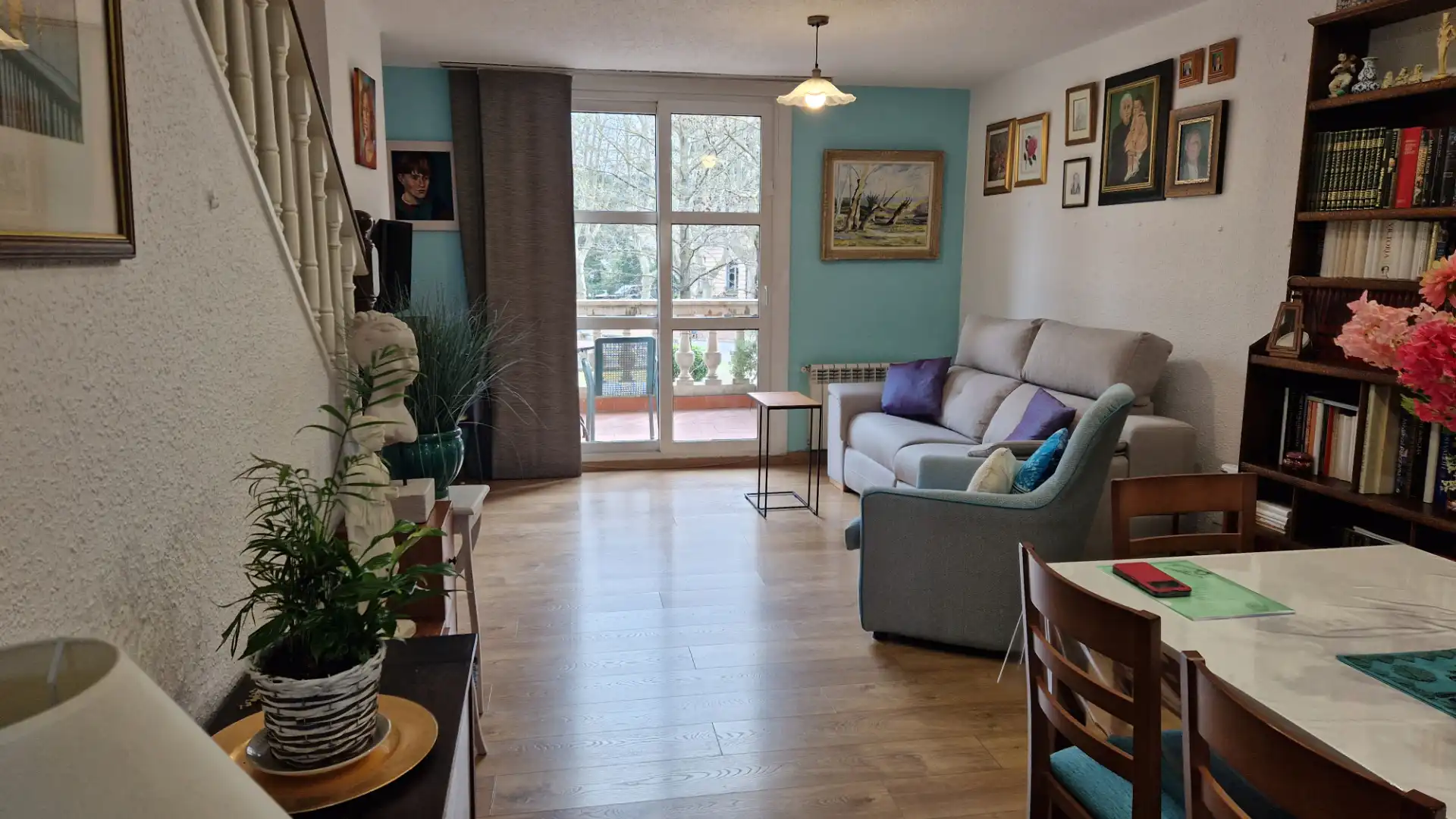 Sala d'estar de Casa o xalet en venda en Olot amb Calefacció i Terrassa