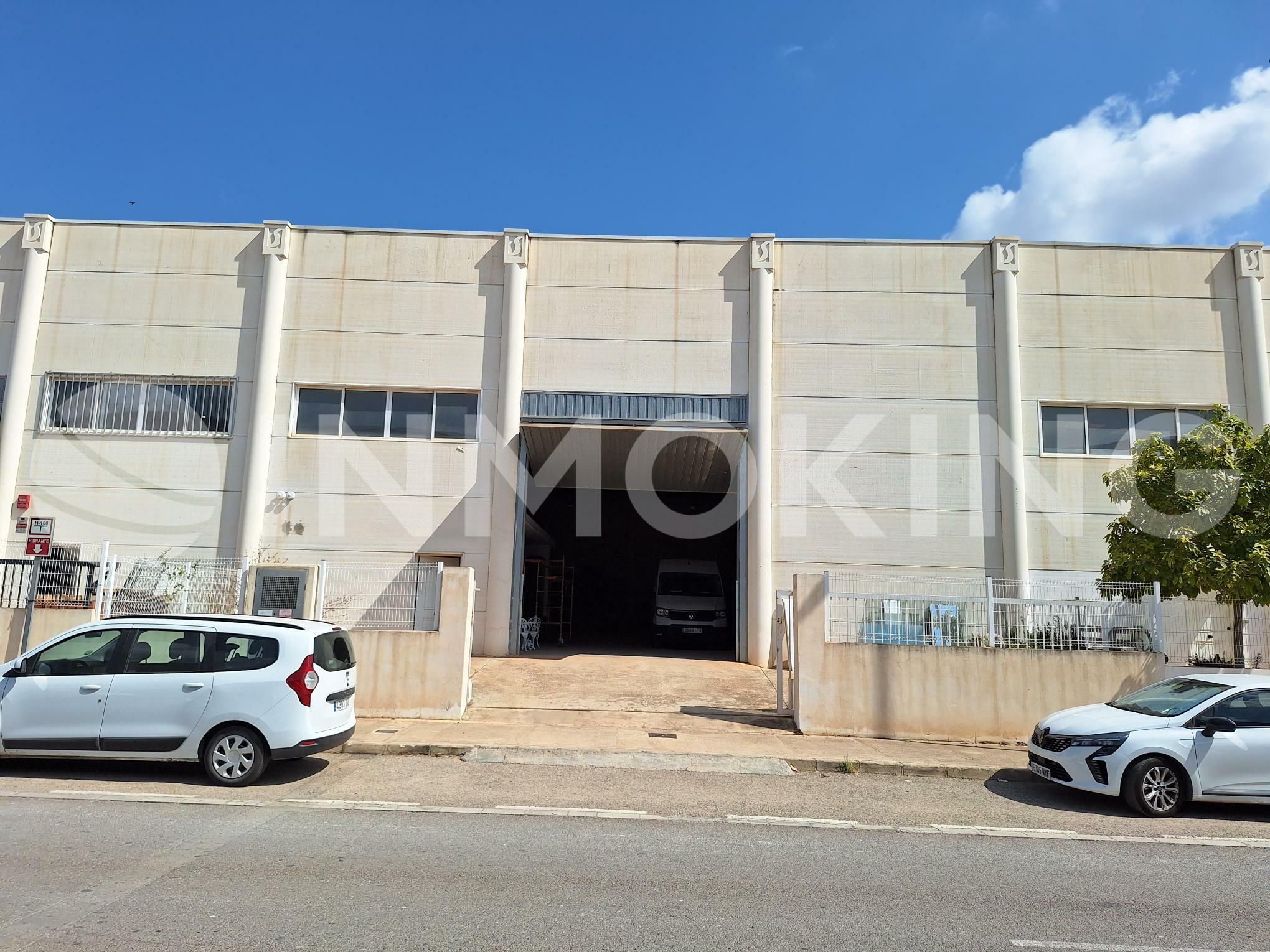 Exterior view of Industrial buildings for sale in Loriguilla